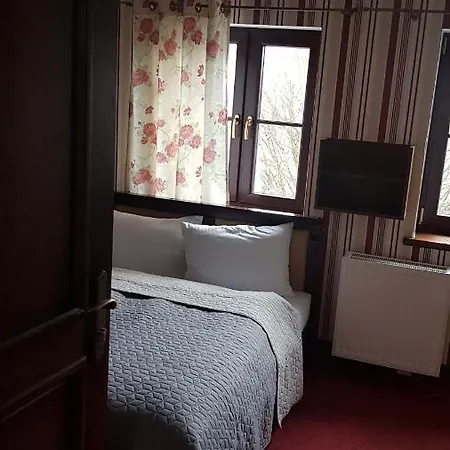 & Restauracja Zlota Kaczka *