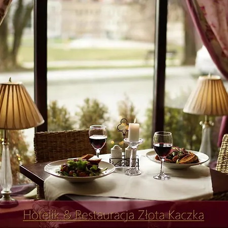 & Restauracja Zlota Kaczka ホテル