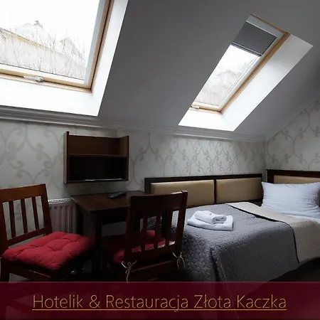 & Restauracja Zlota Kaczka ズゴジェレツ
