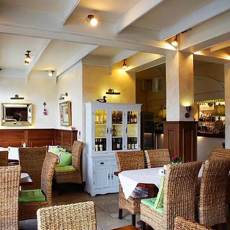 ホテル & Restauracja Zlota Kaczka *