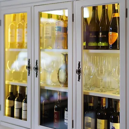 & Restauracja Zlota Kaczka Hotel *