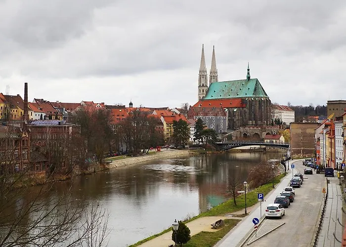 & Restauracja Zlota Kaczka Otel